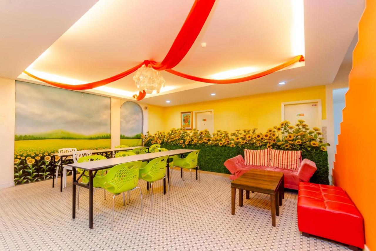 Sunflower Express Hotel ポンティアン・ケシル エクステリア 写真