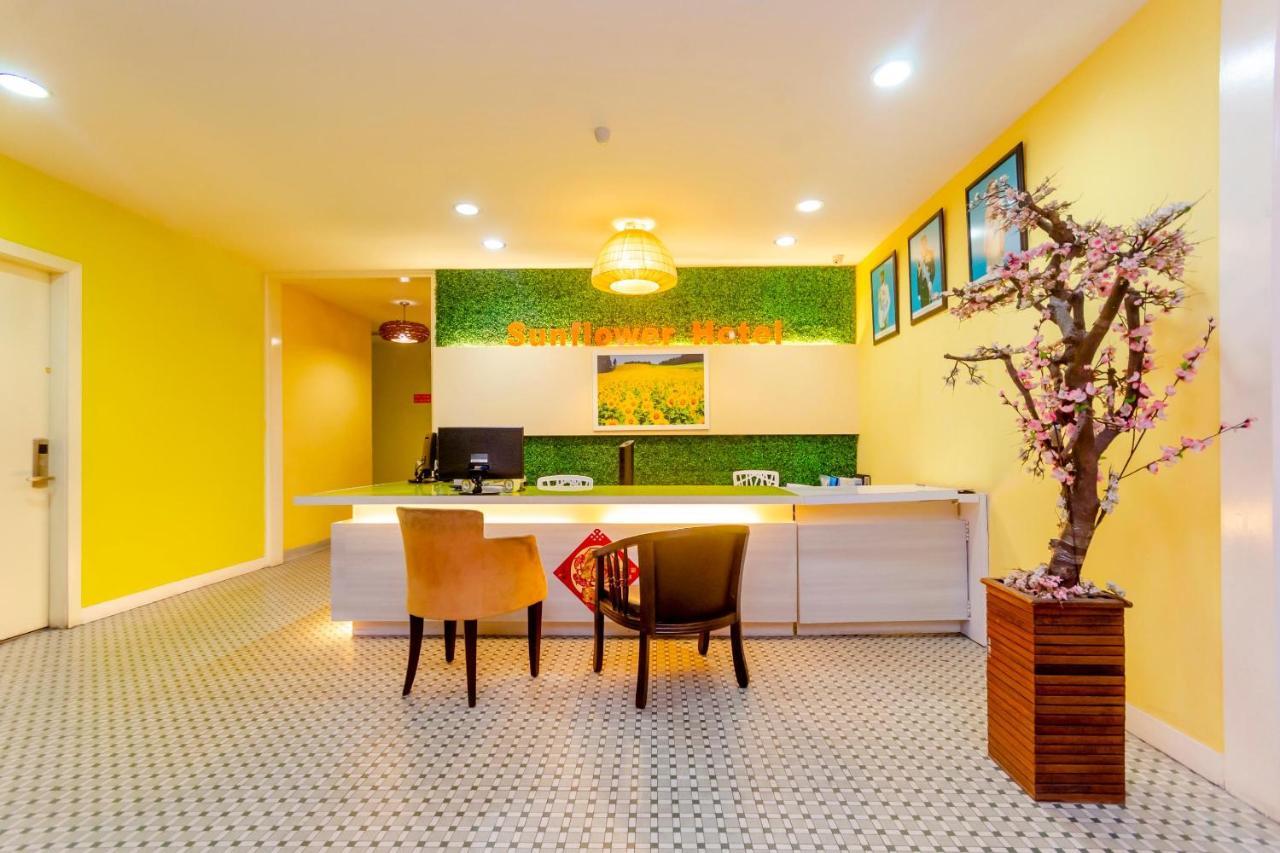 Sunflower Express Hotel ポンティアン・ケシル エクステリア 写真