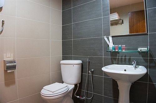 Sunflower Express Hotel ポンティアン・ケシル エクステリア 写真